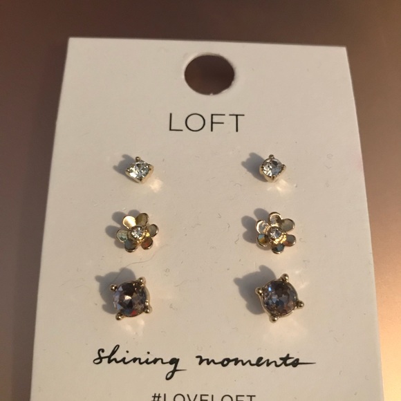 Gorgeous, new Loft shining moments earring set❤️ - Picture 5 of 8